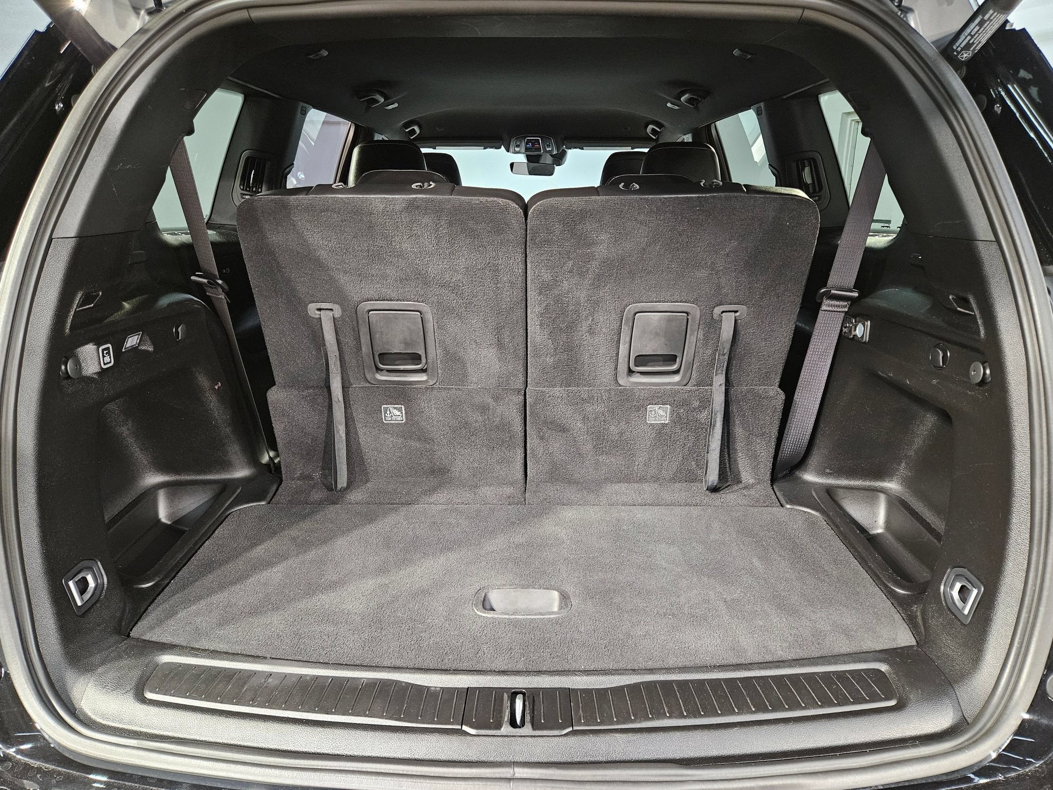 Used 2025 Jeep Grand Cherokee L Laredo RWD image 18