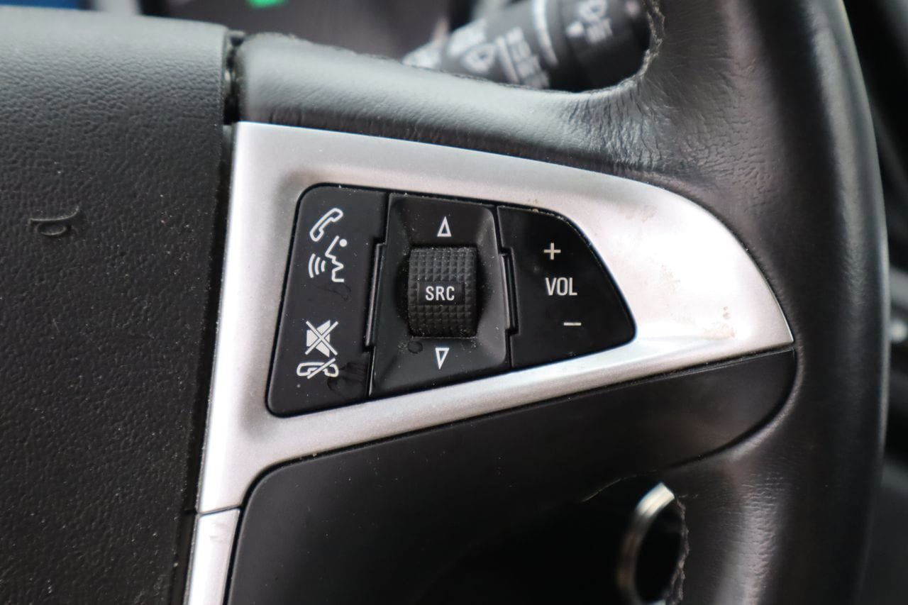 Used 2017 Chevrolet Equinox Premier w/ Enhanced Convenience Package AWD/4WD image 12