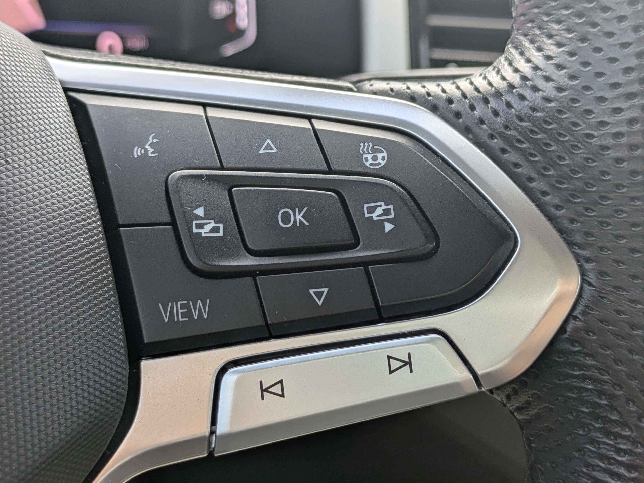 Used 2022 Volkswagen Atlas SEL Premium AWD/4WD image 30