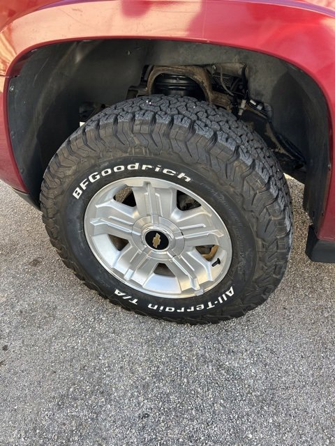 Used 2010 Chevrolet Suburban LT image 27