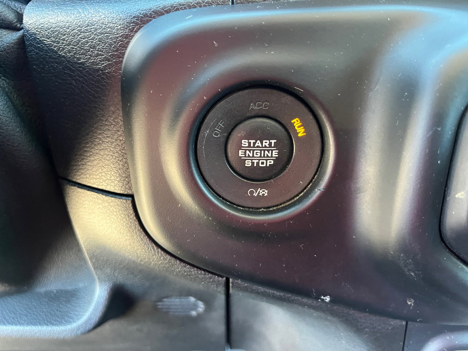 Used 2020 Jeep Gladiator Sport w/ Quick Order Package 24S image 29
