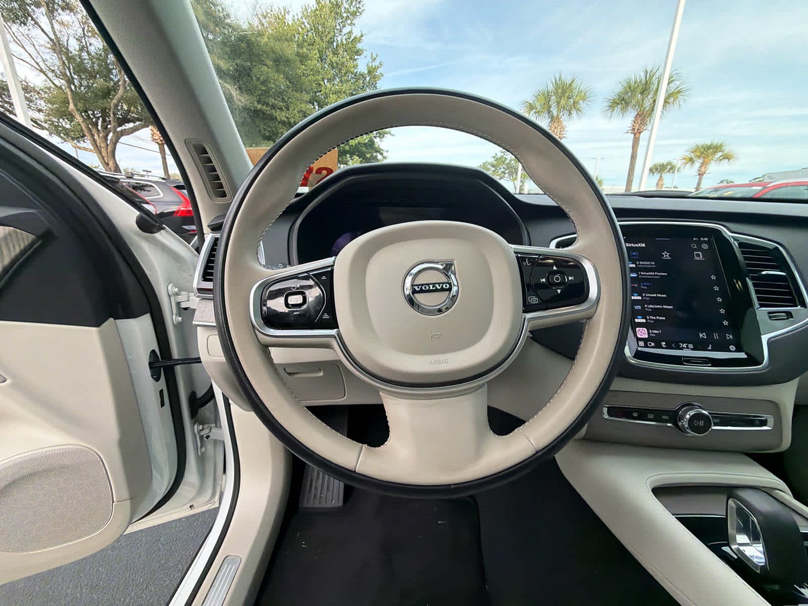 Certified 2023 Volvo XC90 B6 Plus w/ Protection Package Premier AWD/4WD image 28