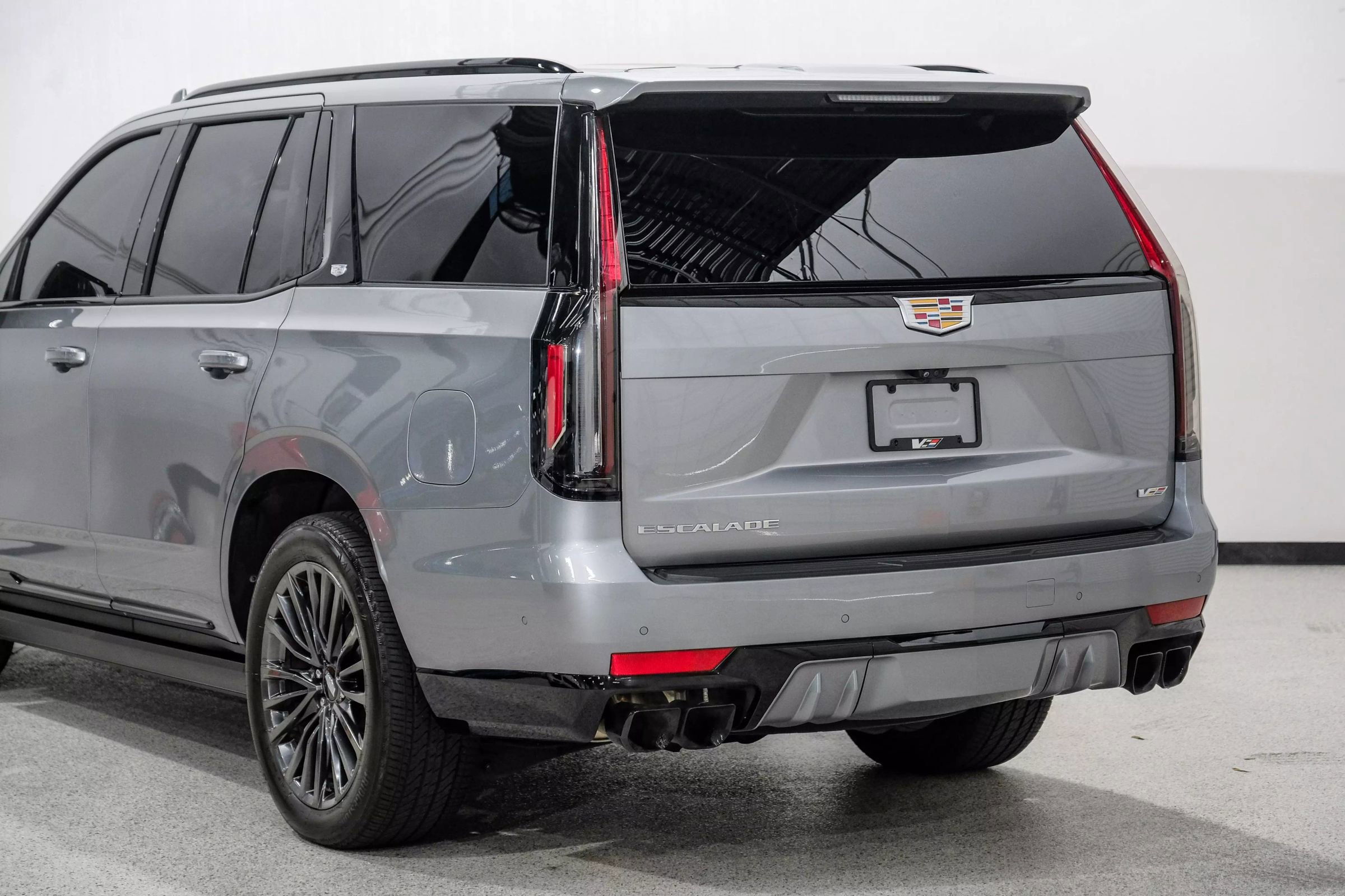 Used 2023 Cadillac Escalade V image 15
