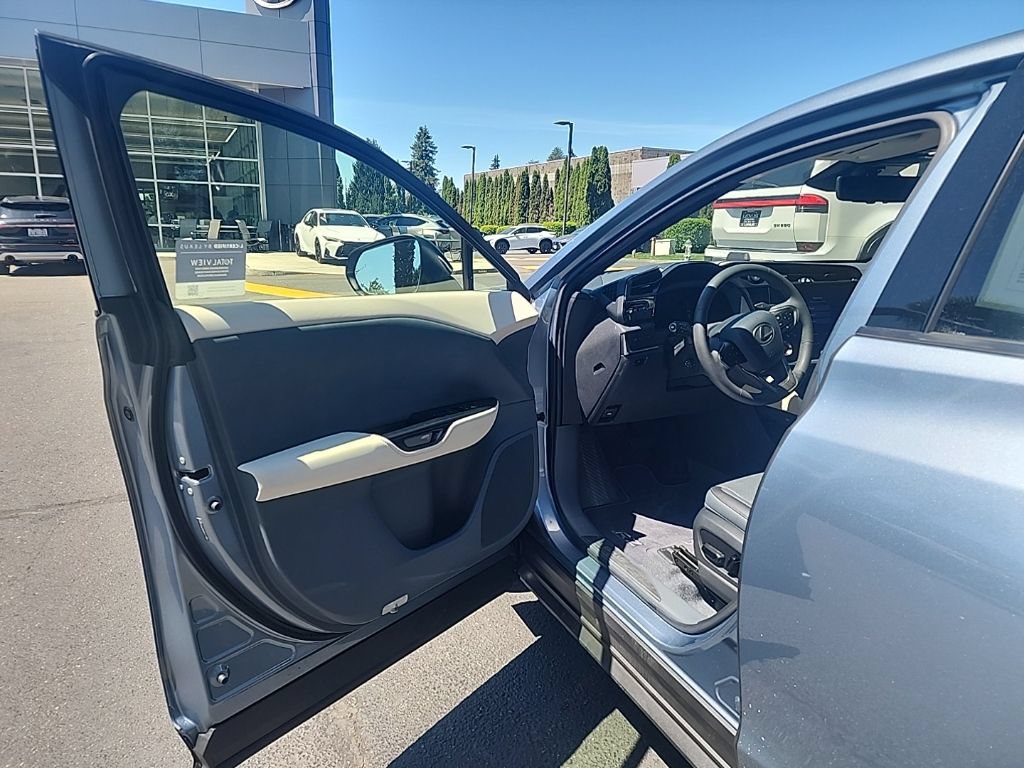 Certified 2023 Lexus RZ 450e Premium w/ Technology Package AWD/4WD image 10