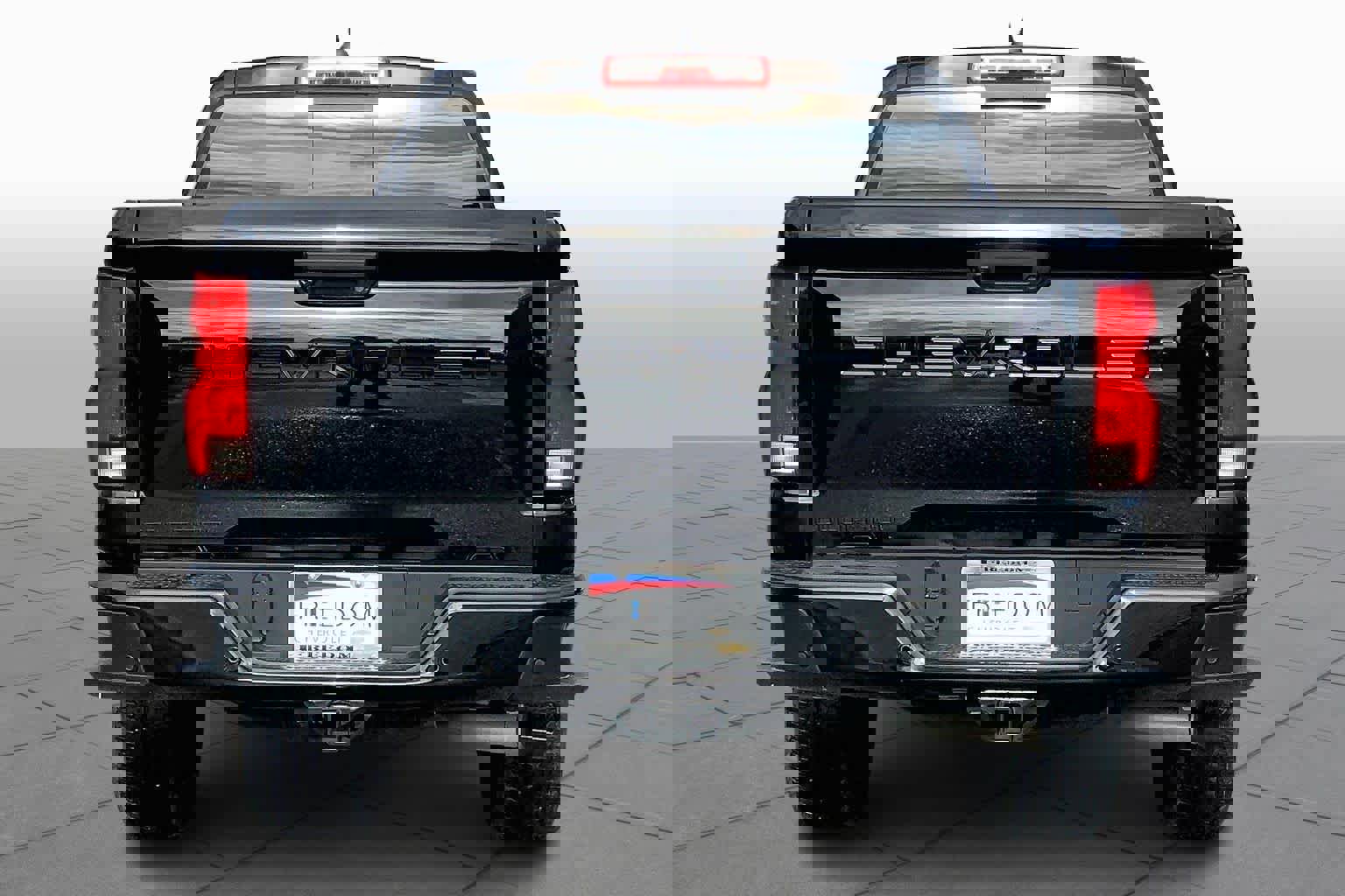 Certified 2024 Chevrolet Colorado Z71 w/ LPO, Dark Essentials Package image 4