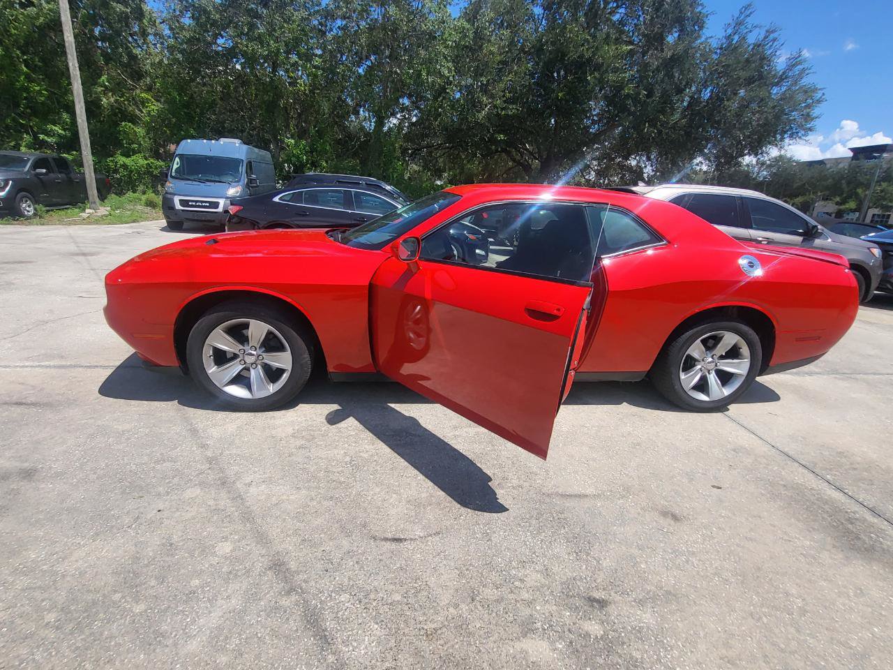 Used 2020 Dodge Challenger SXT RWD image 36