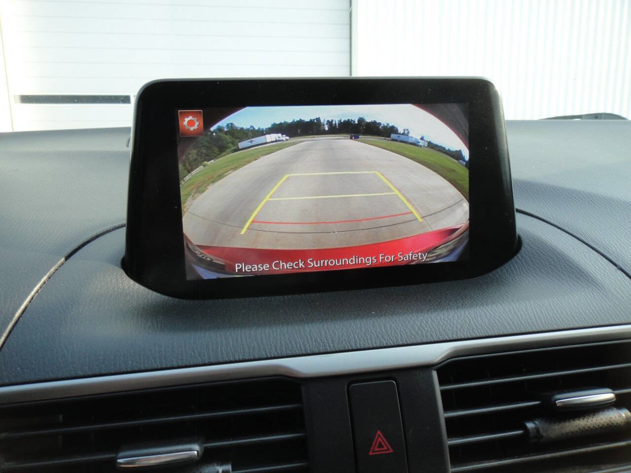 Used 2017 MAZDA MAZDA3 Sport w/ Preferred Equipment Package image 12