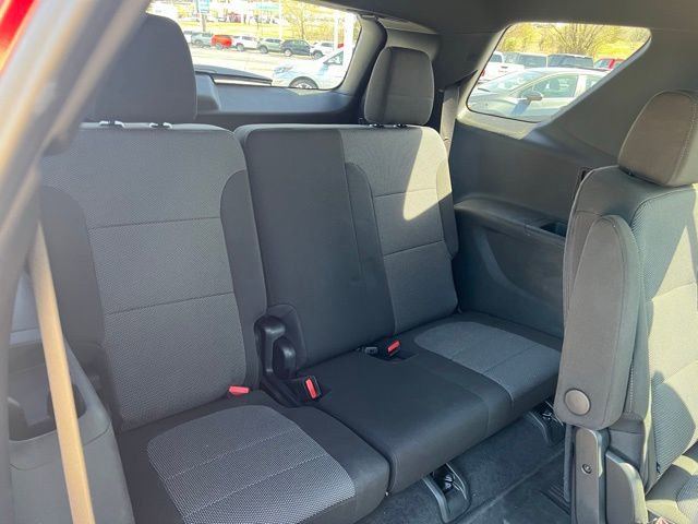 Used 2023 Chevrolet Traverse LT image 20