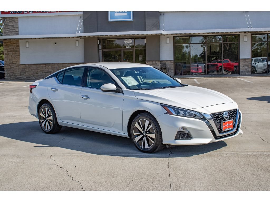Used 2022 Nissan Altima 2.5 SV AWD/4WD image 2