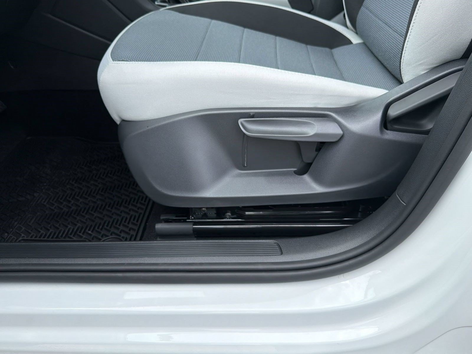 New 2026 Volkswagen Taos S FWD image 14