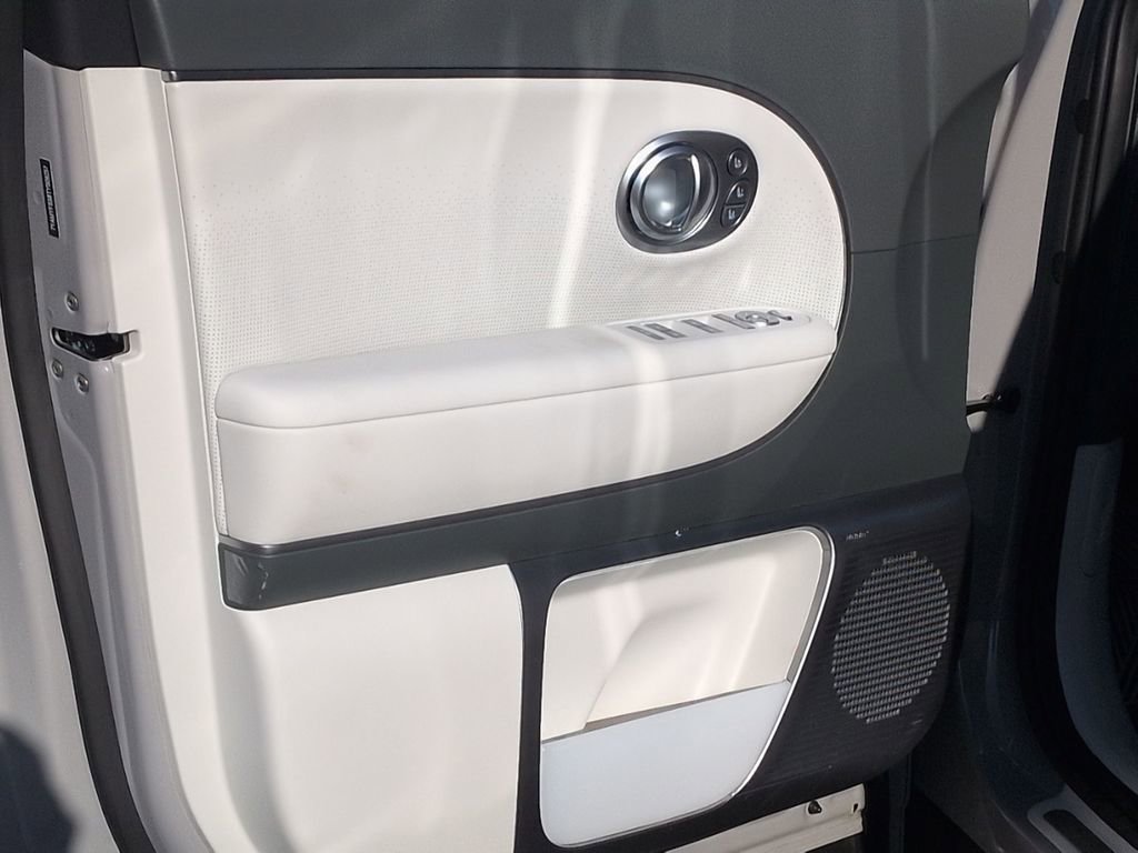 New 2026 Hyundai Ioniq 9 Calligraphy image 14