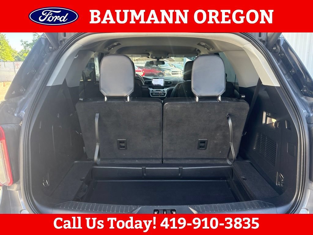 Used 2023 Ford Explorer XLT w/ Equipment Group 202A AWD/4WD image 12