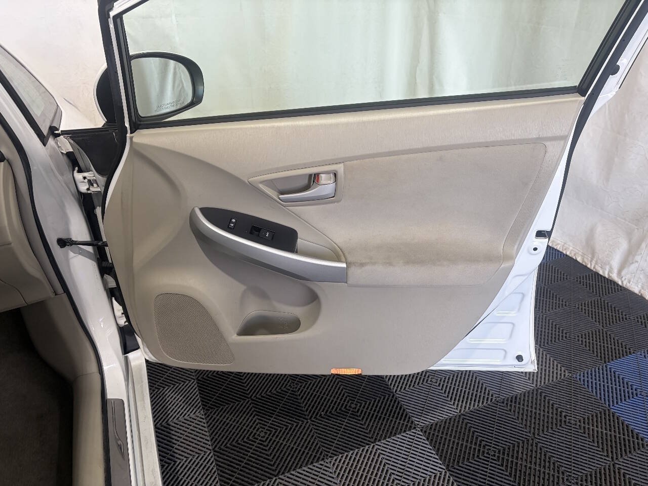 Used 2010 Toyota Prius Five FWD image 12
