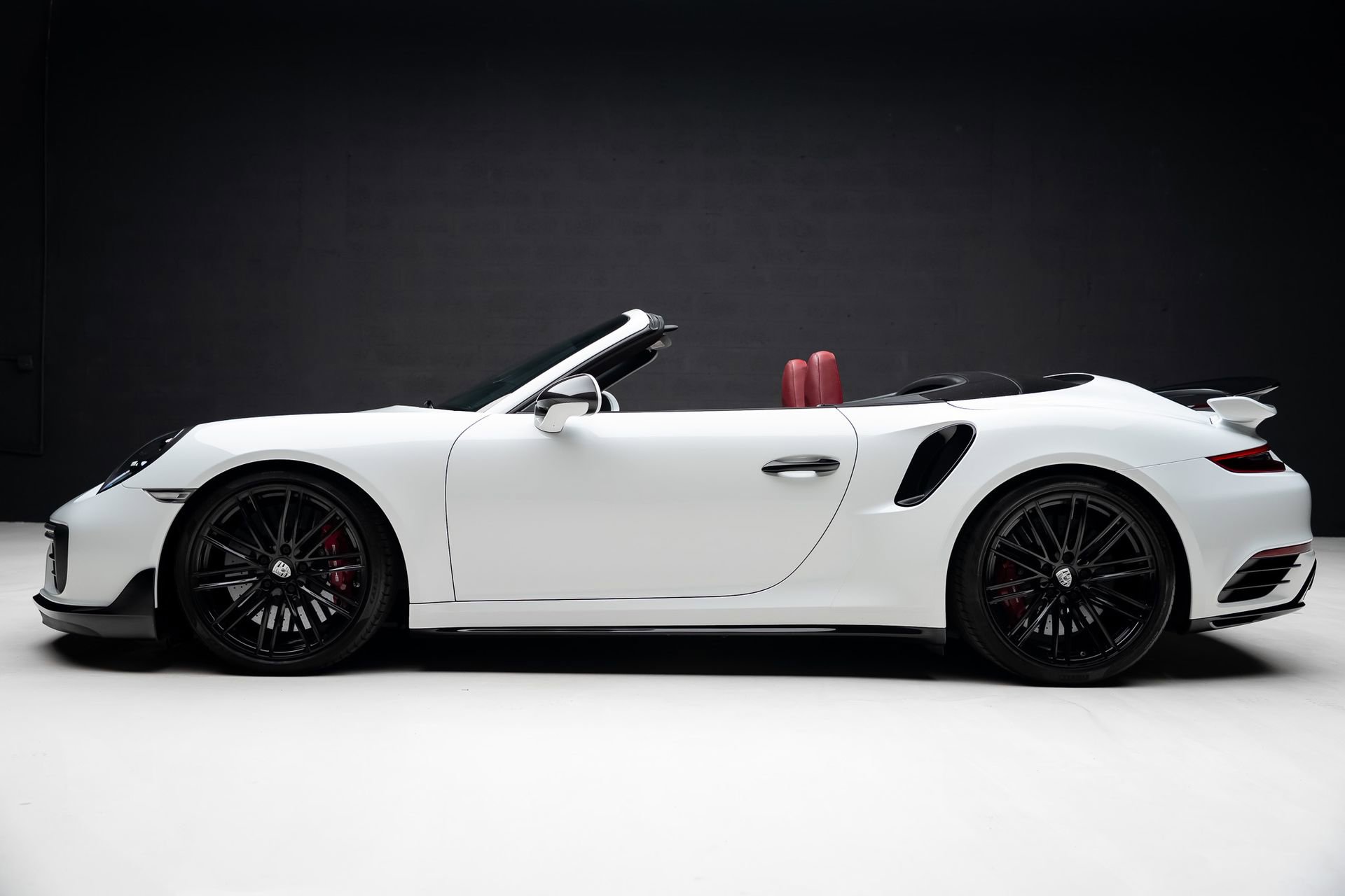 Used 2019 Porsche 911 Turbo image 20