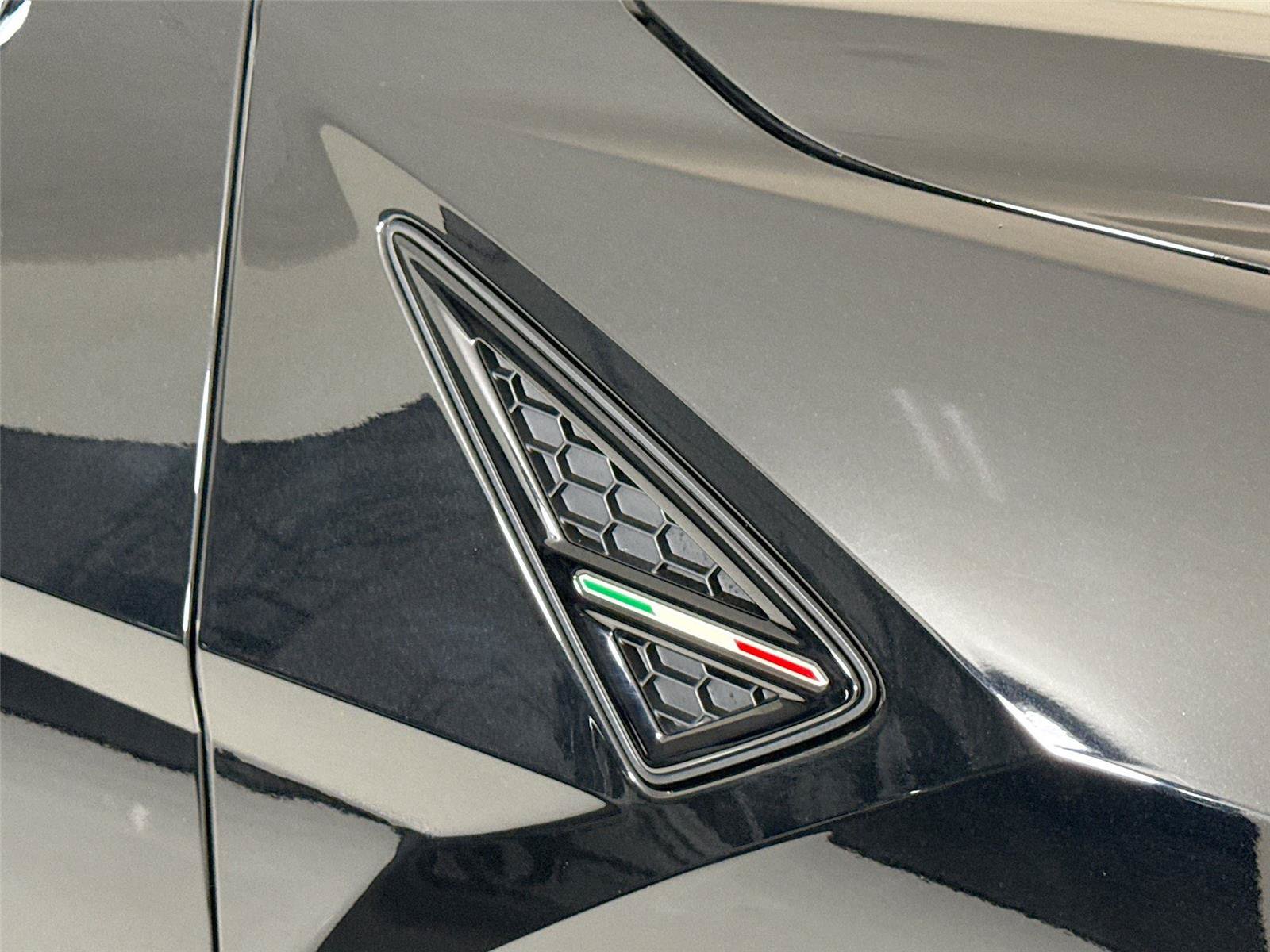 Used 2024 Lamborghini Urus S AWD/4WD image 38