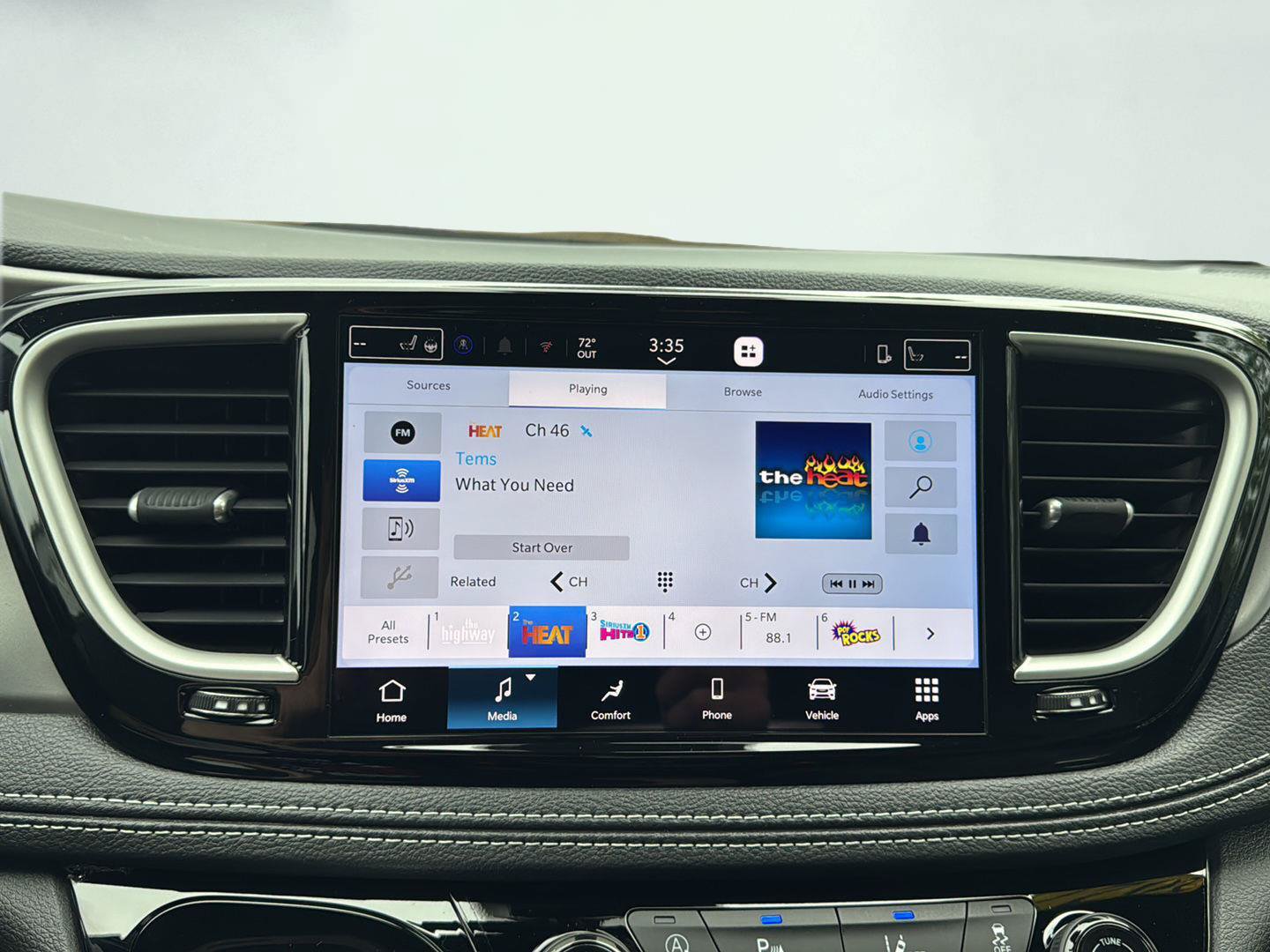 New 2027 Chrysler Pacifica Select FWD image 5