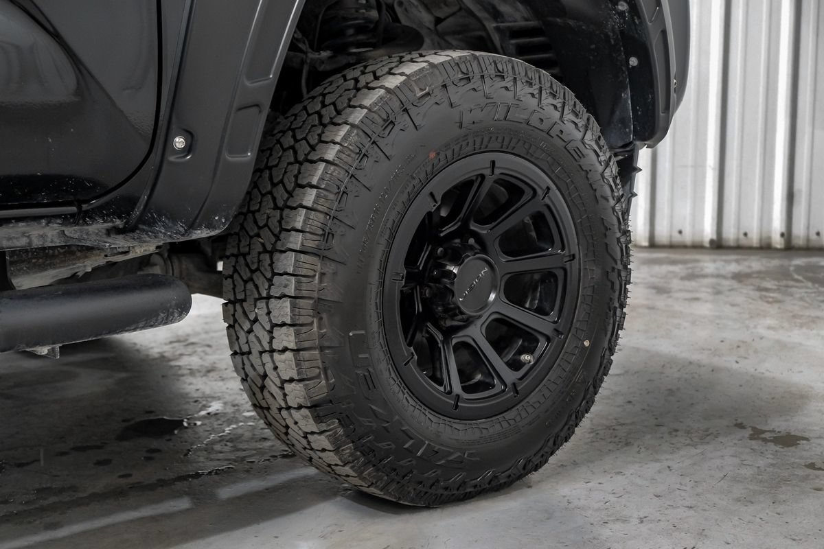 Used 2018 Toyota Tacoma SR w/ SR Convenience Package AWD/4WD image 57