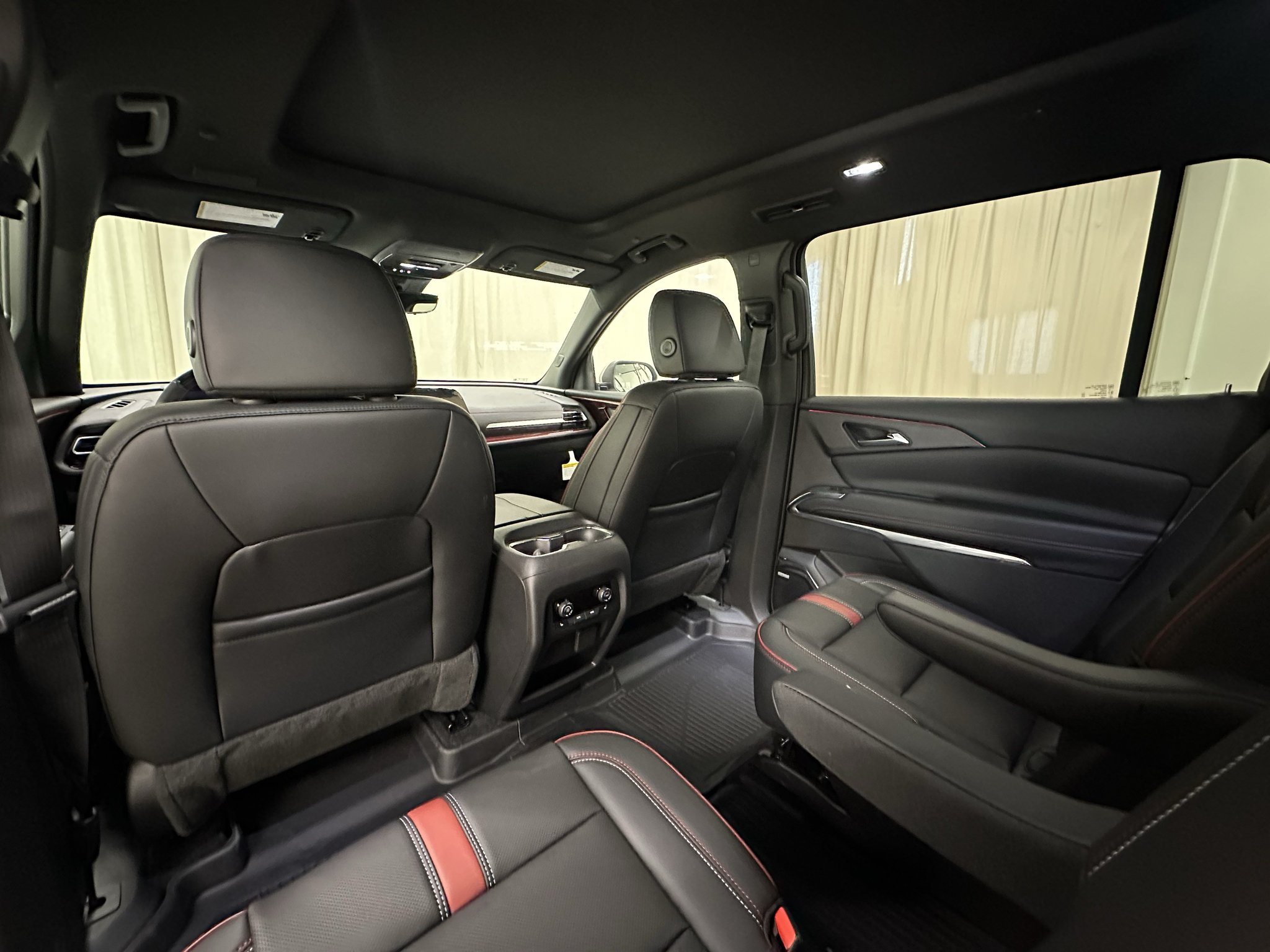 New 2027 Chevrolet Traverse RS w/ LPO, Floor Liner Package AWD/4WD image 15
