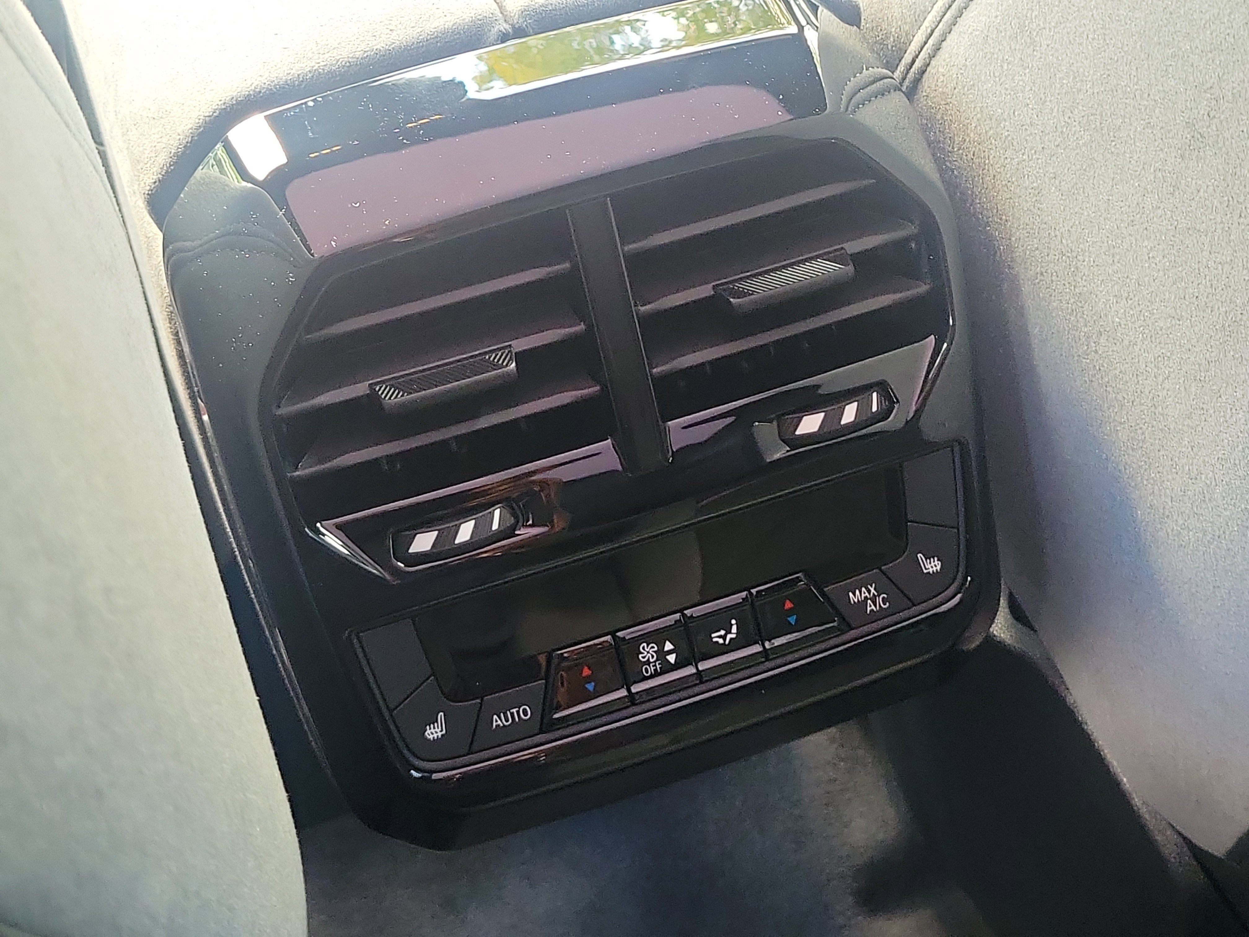 New 2026 BMW iX xDrive60 image 14