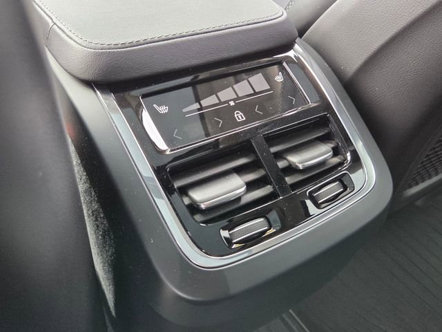 Used 2022 Volvo XC90 T6 Inscription image 15