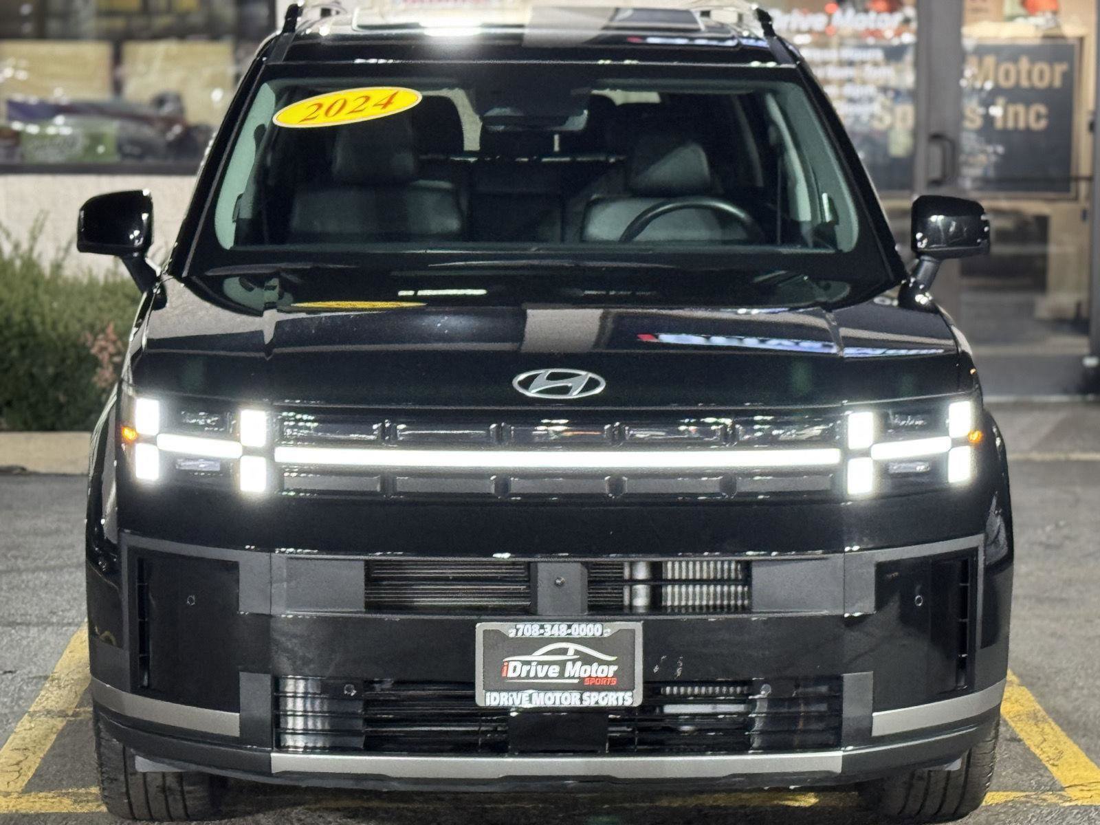 Used 2024 Hyundai Santa Fe Limited image 4