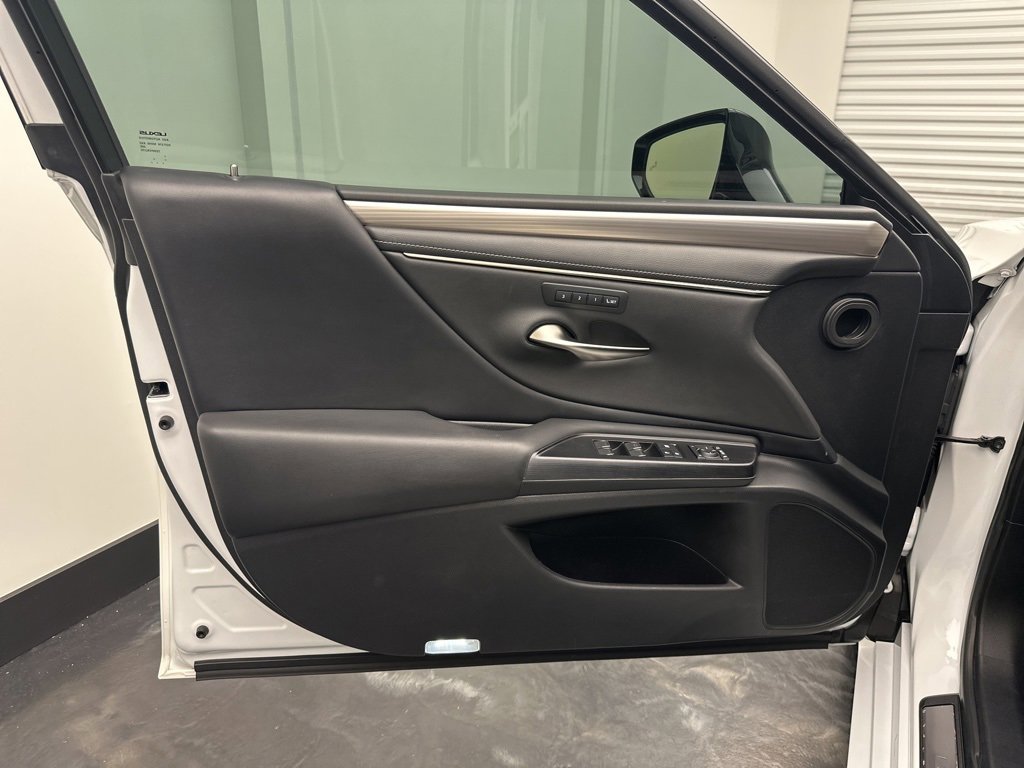 Used 2021 Lexus ES 350 F Sport image 16