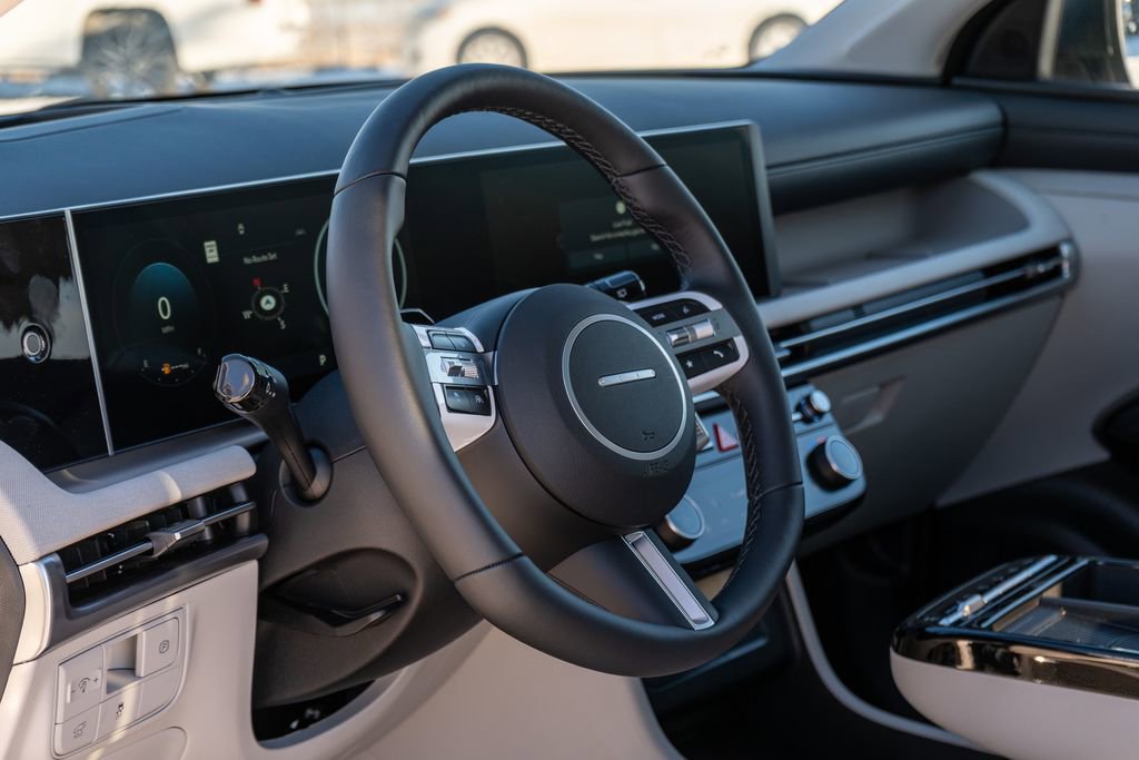 New 2025 Hyundai Tucson Limited image 24