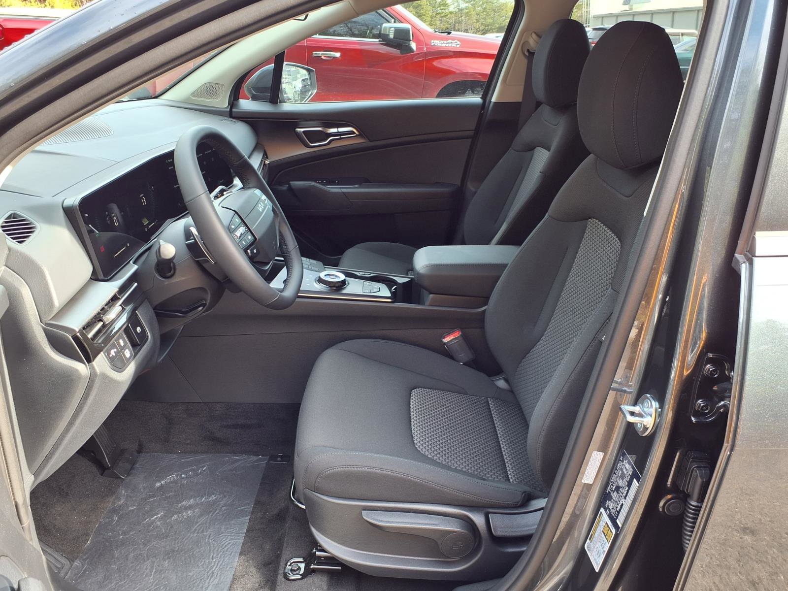 New 2026 Kia Sportage LX image 5