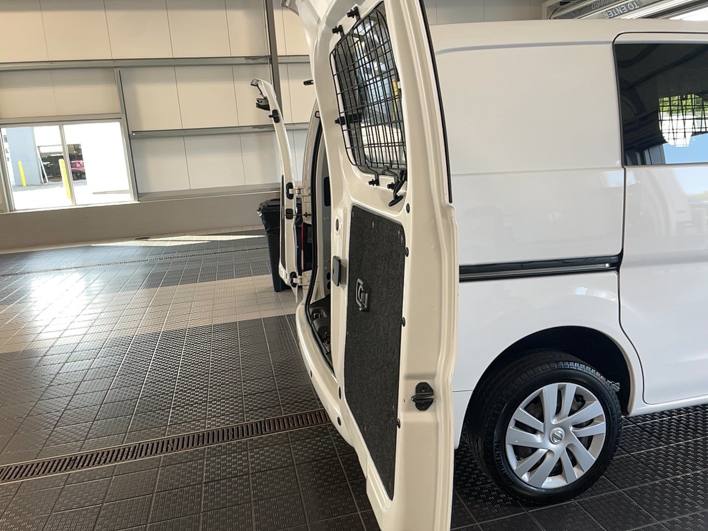 Used 2021 Nissan NV200 SV w/ Sliding Door Glass Package FWD image 7