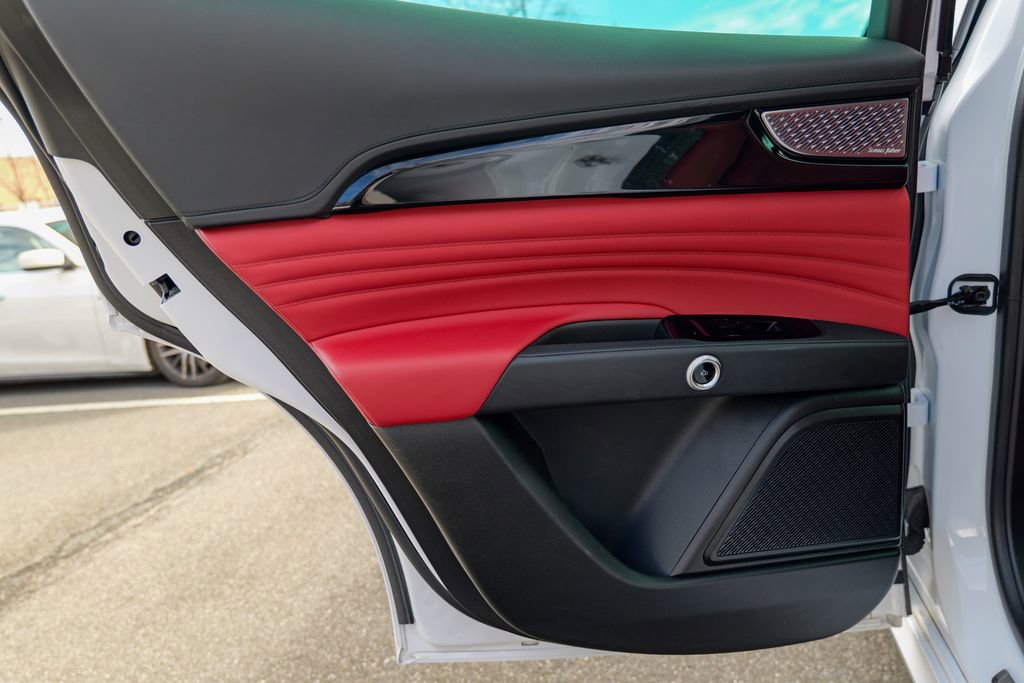 Certified 2023 Maserati Grecale Modena image 26