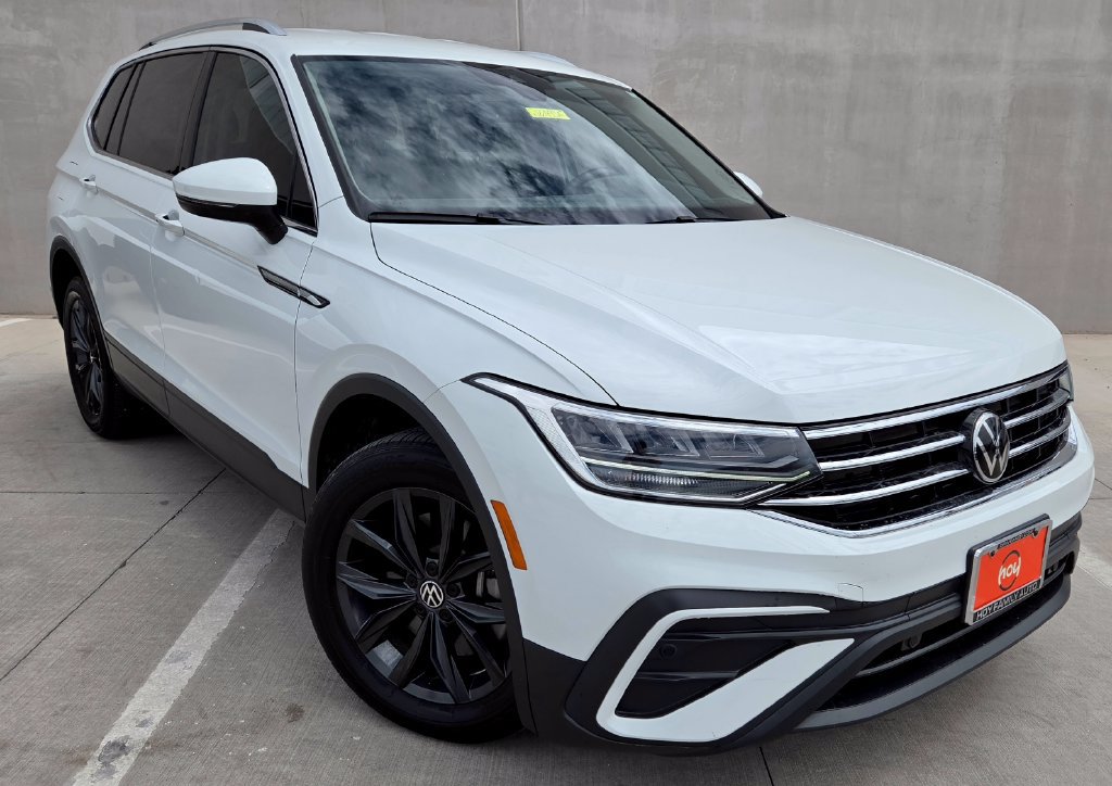Certified 2024 Volkswagen Tiguan SE
