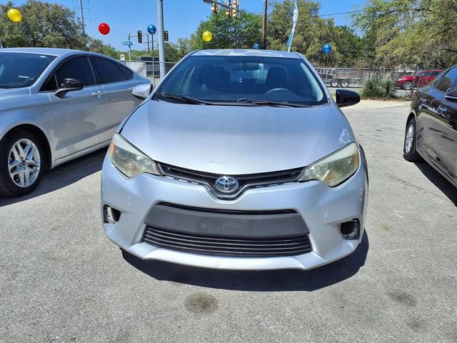 Used 2015 Toyota Corolla LE FWD image 2