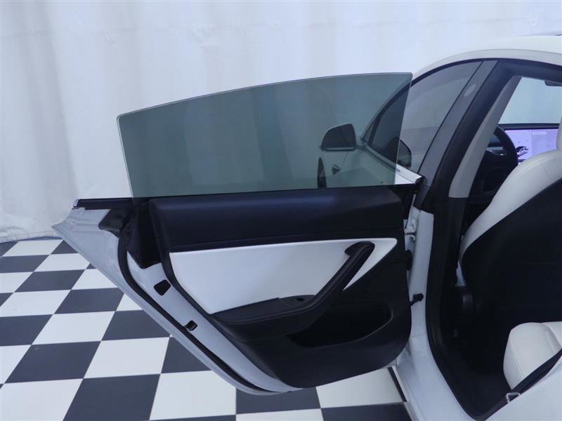 Used 2020 Tesla Model 3 Performance image 26