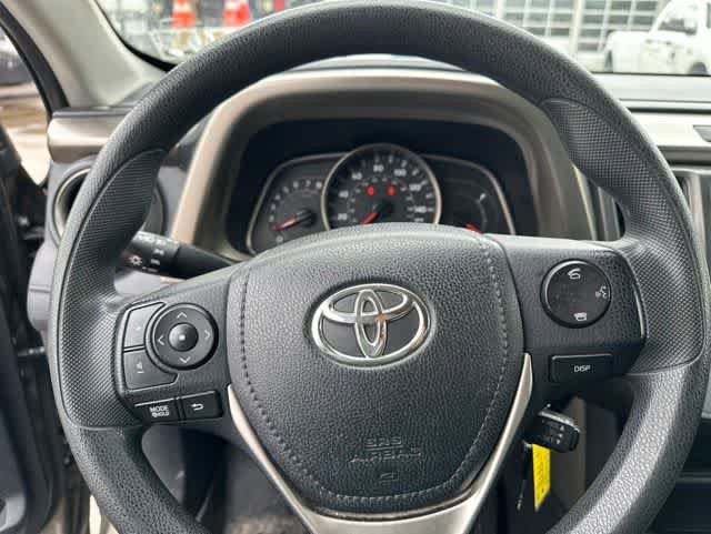 Used 2014 Toyota RAV4 LE AWD/4WD image 10