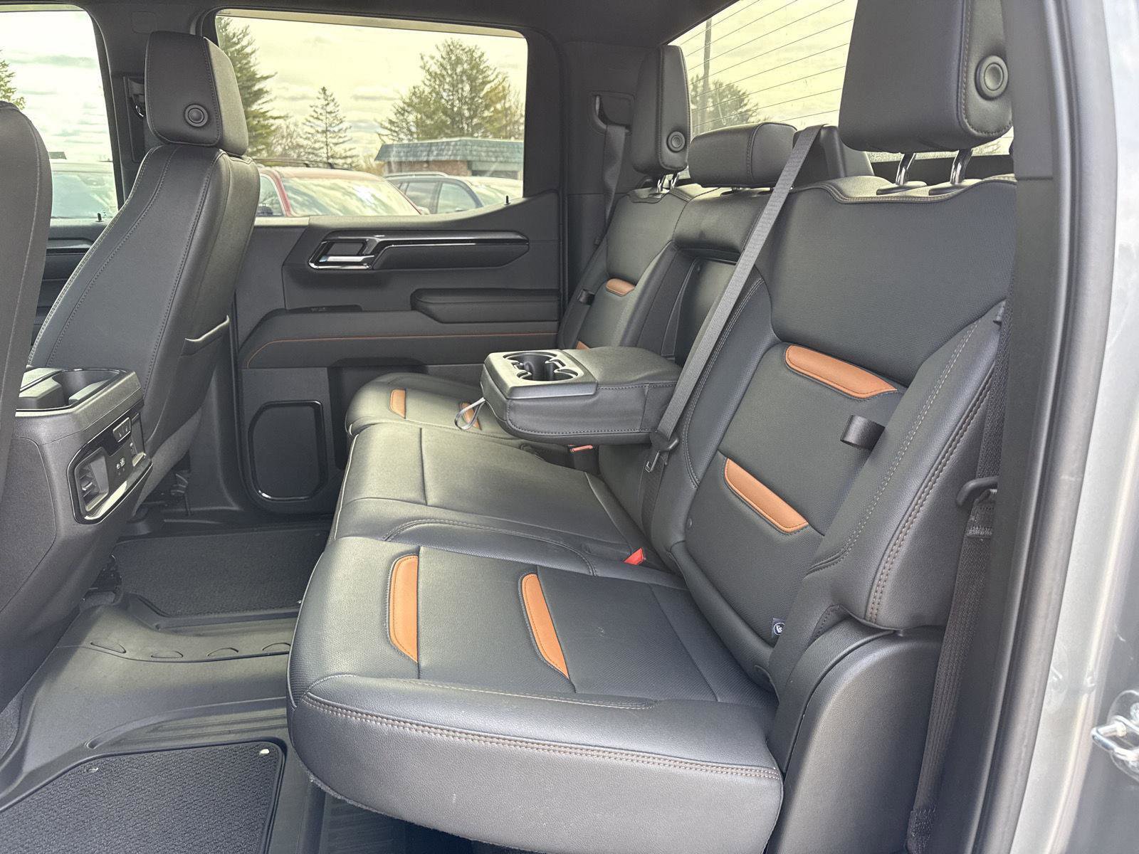 Used 2023 GMC Sierra 1500 AT4 image 14