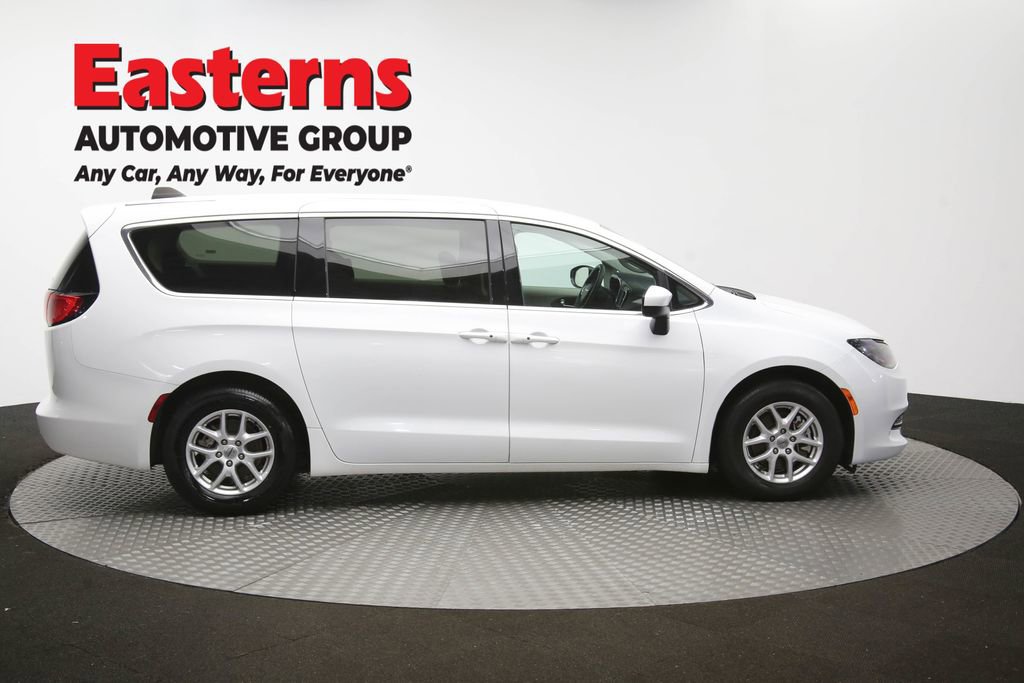 Used 2023 Chrysler Voyager LX FWD image 43