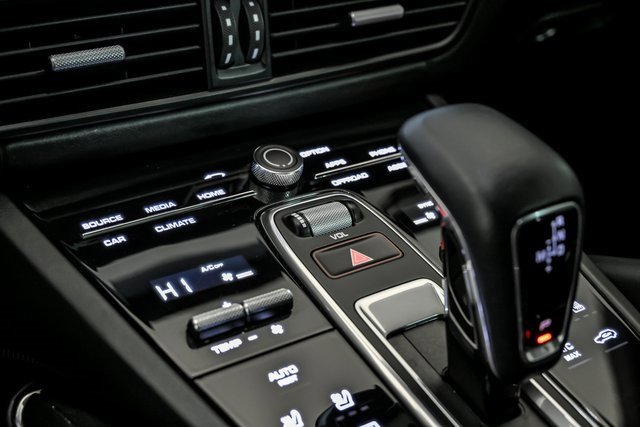 Used 2020 Porsche Cayenne Turbo image 23
