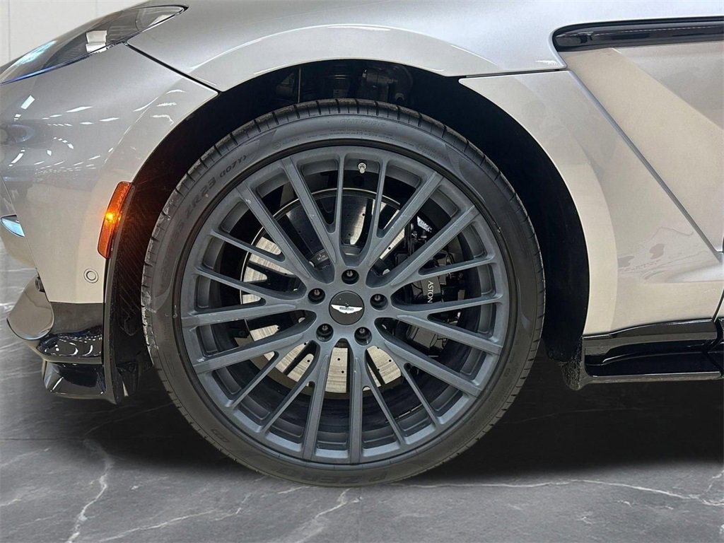 New 2026 Aston Martin DBX 707 image 33