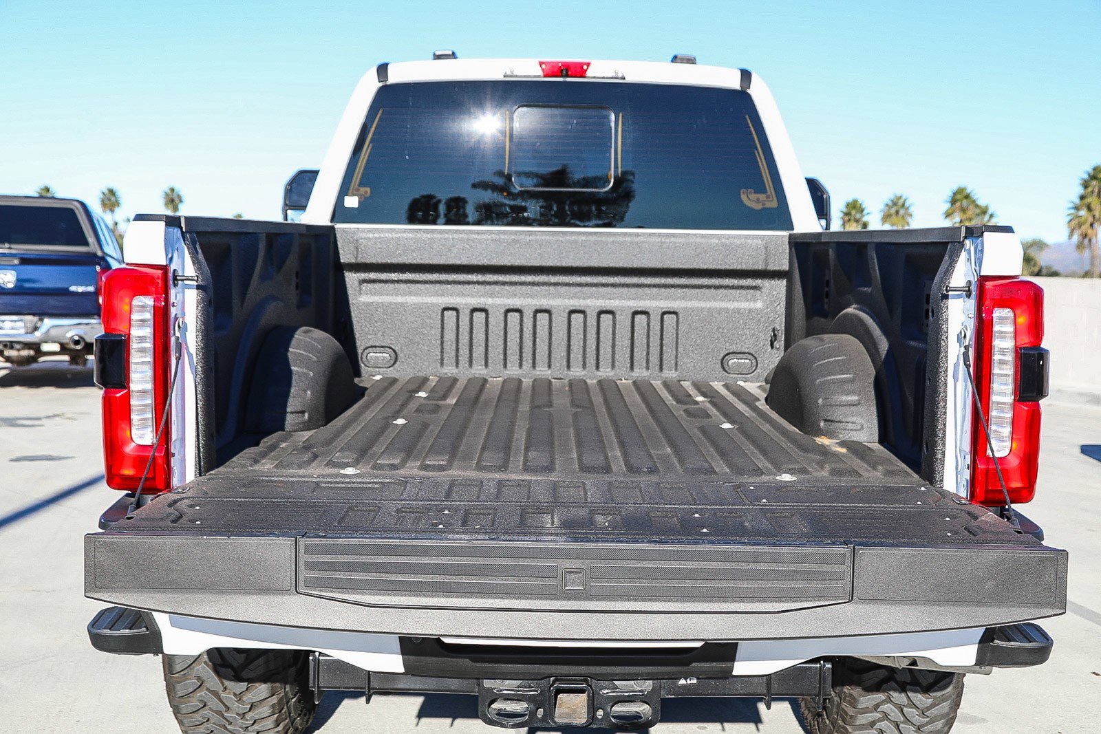 Used 2024 Ford F350 Lariat w/ Lariat Ultimate Package image 25