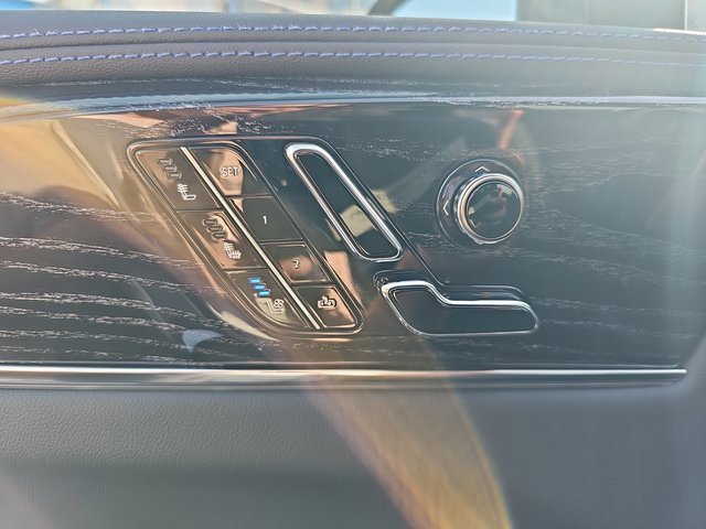 New 2026 Cadillac Escalade IQ Sport 1 w/ LPO, ONYX Package image 31