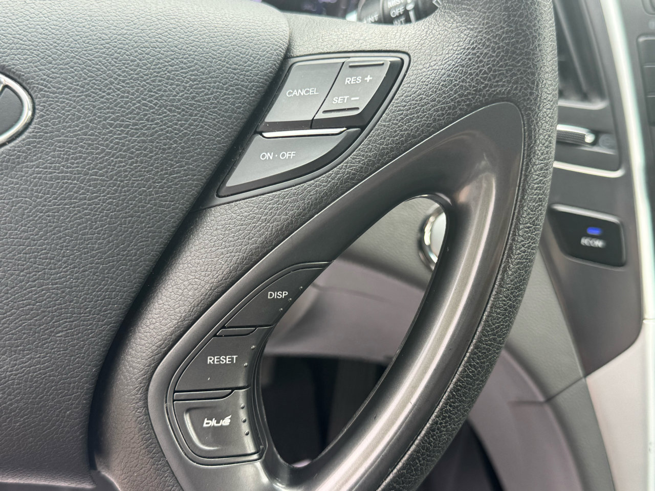 Used 2015 Hyundai Sonata Hybrid image 23