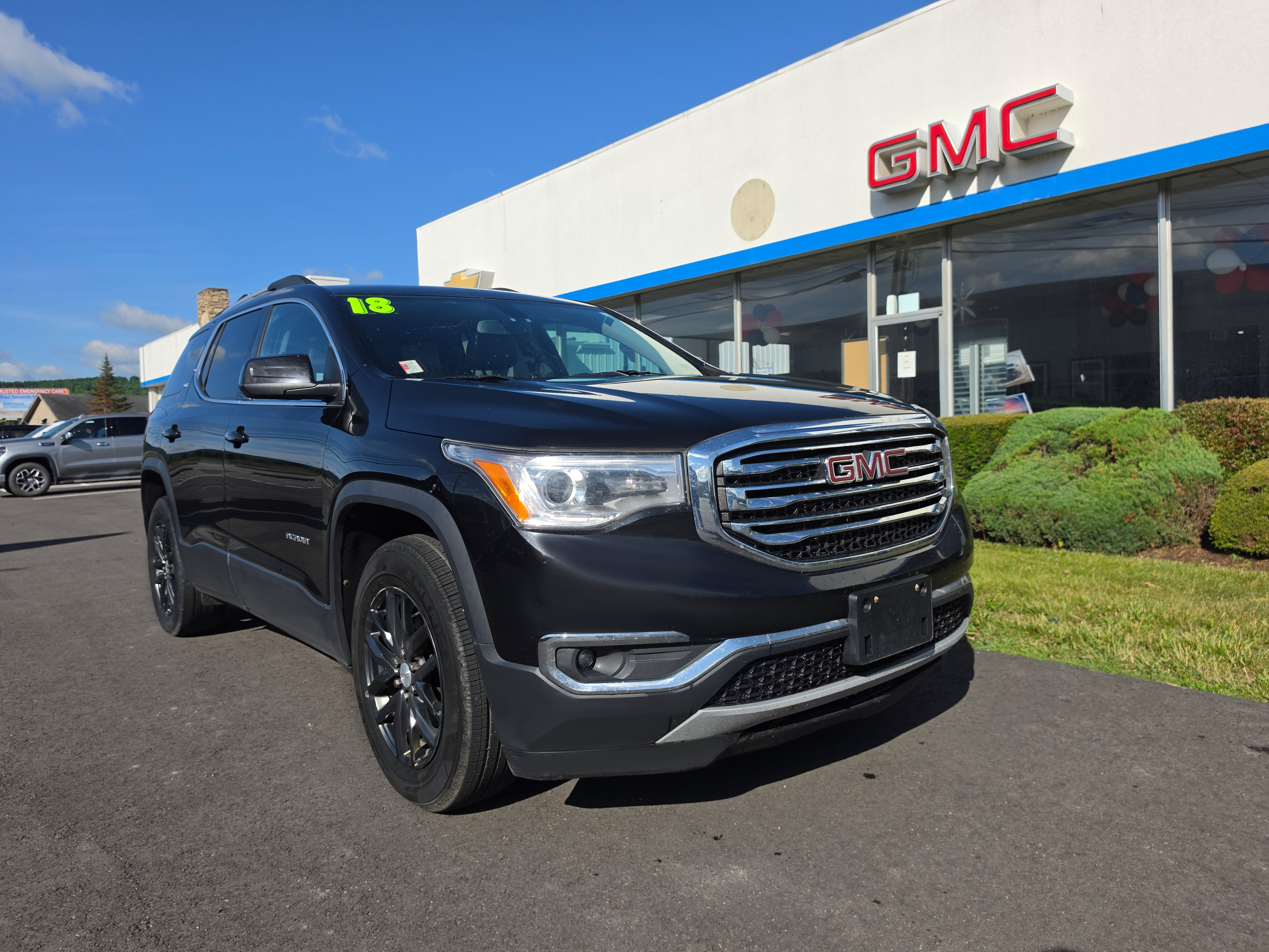 Used 2018 GMC Acadia SLT AWD/4WD image 1