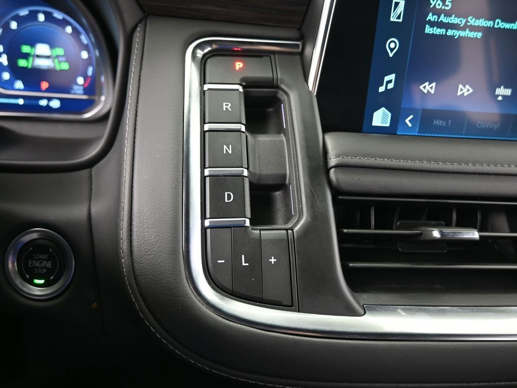 Used 2024 Chevrolet Suburban LT image 29