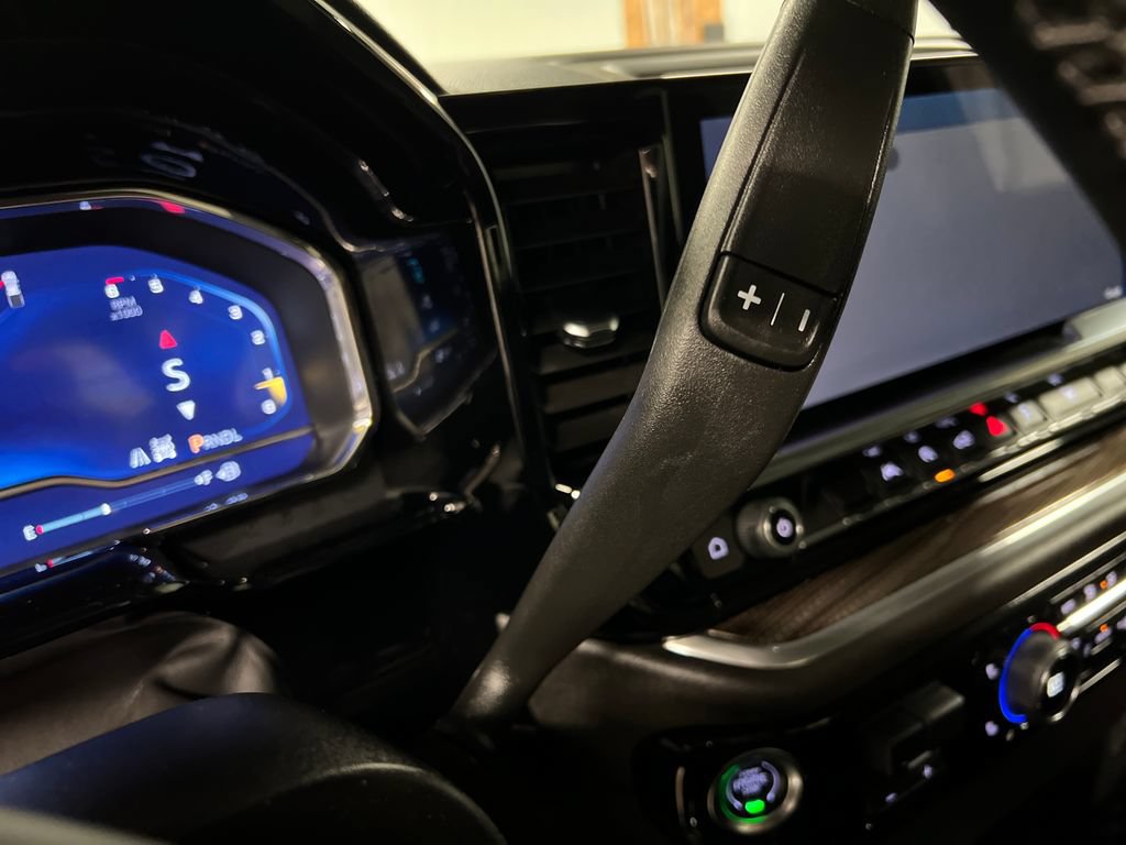 Certified 2025 Chevrolet Silverado 1500 LT AWD/4WD image 26
