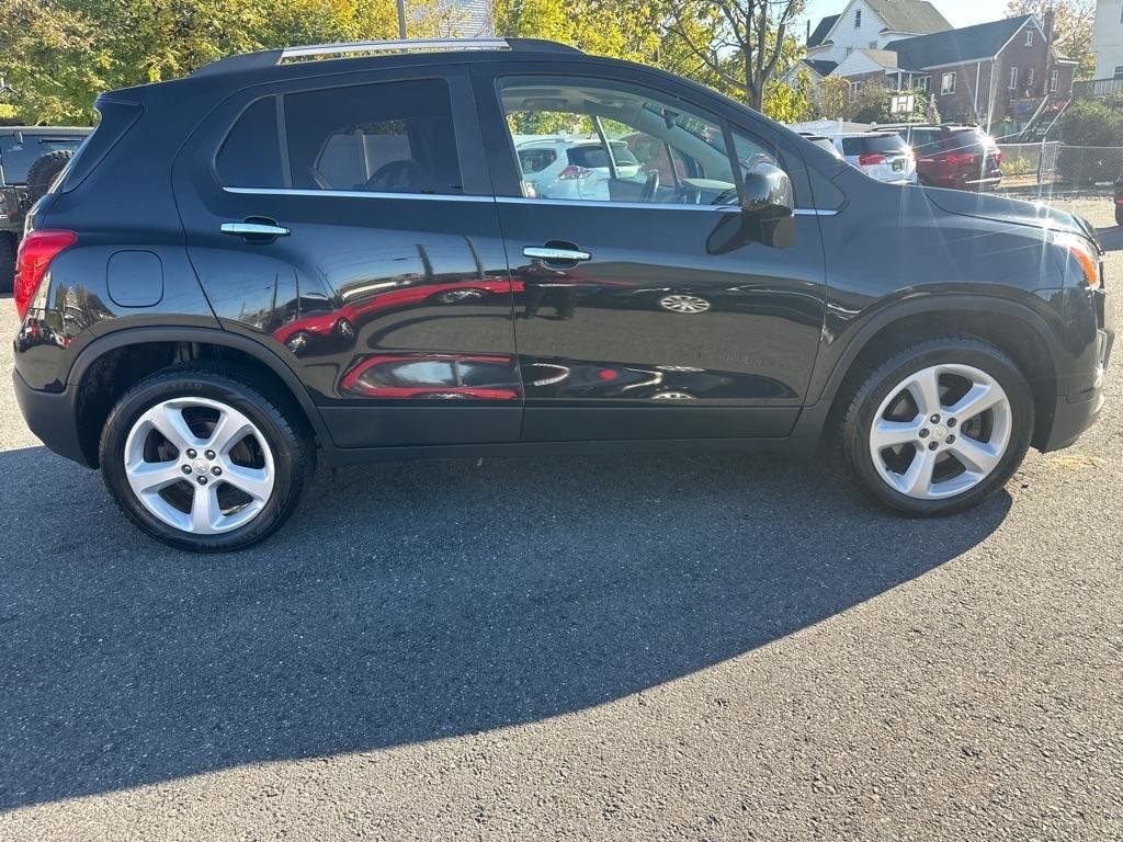 Used 2015 Chevrolet Trax LTZ AWD/4WD image 32