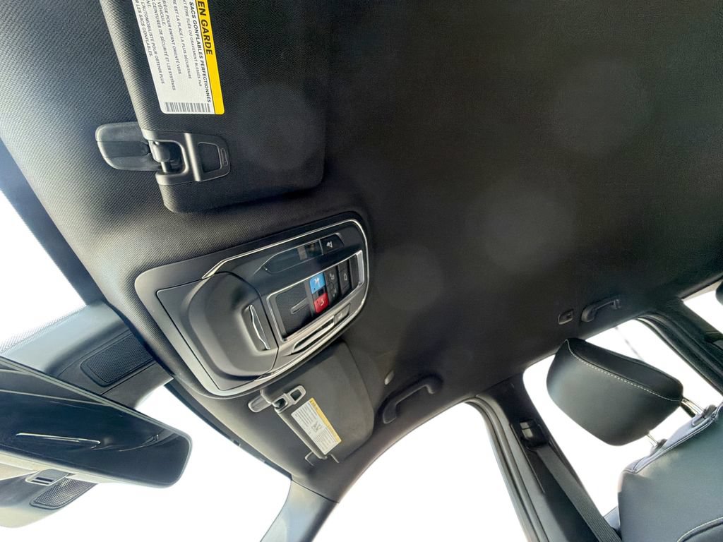 Certified 2025 Jeep Grand Cherokee Altitude RWD image 16