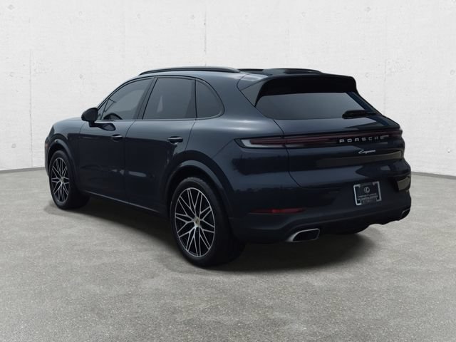 Used 2024 Porsche Cayenne AWD/4WD image 7