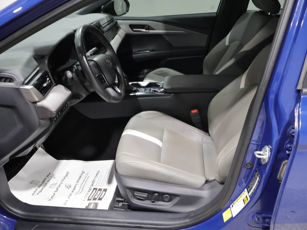 Certified 2025 Toyota Camry SE w/ Convenience Package AWD/4WD image 11