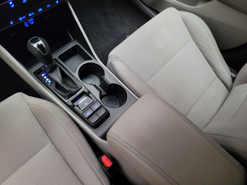 Used 2021 Hyundai Tucson Value w/ Cargo Package image 26