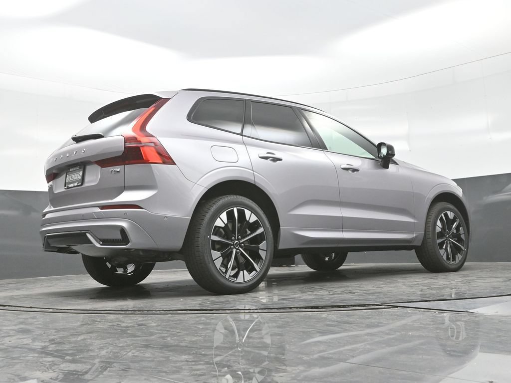New 2026 Volvo XC60 T8 Plus w/ Climate Package PRO AWD/4WD image 27